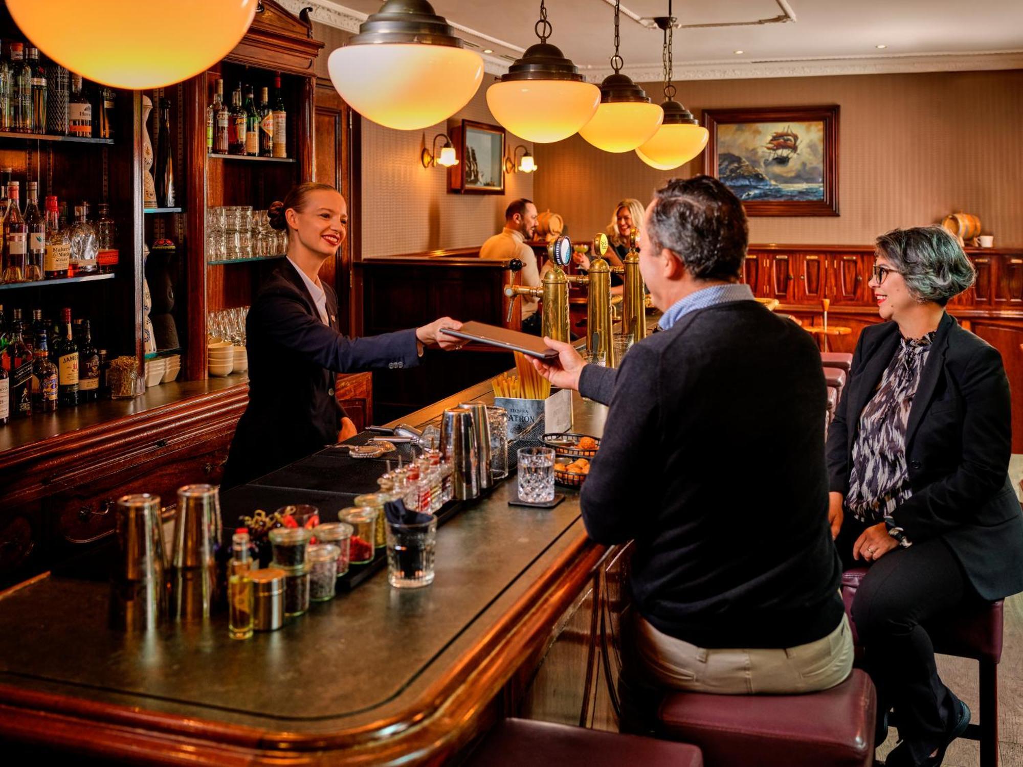 Hotel Sofitel Legend The Grand Amsterdam Esterno foto The bar at the hotel